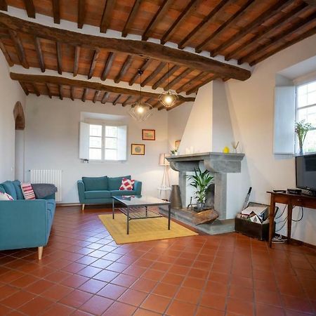 Ampio Appartamento Completamente Rinnovato Con Vista E Piscina Lucca Exterior foto